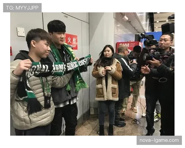 金玟哉与塔赫竞争升级，下赛季球队核心归属引发关注