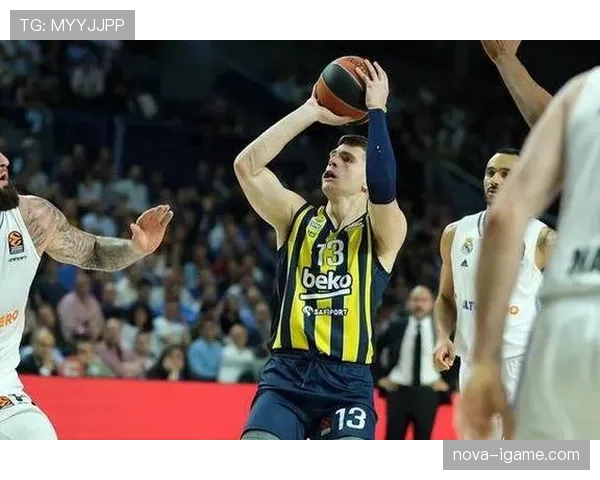 费内巴切新赛季稳扎稳打，剑指联赛冠军