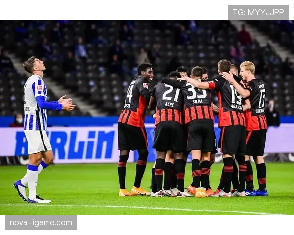 法兰克福强势反弹，主帅战术革新助球队重燃争冠希望